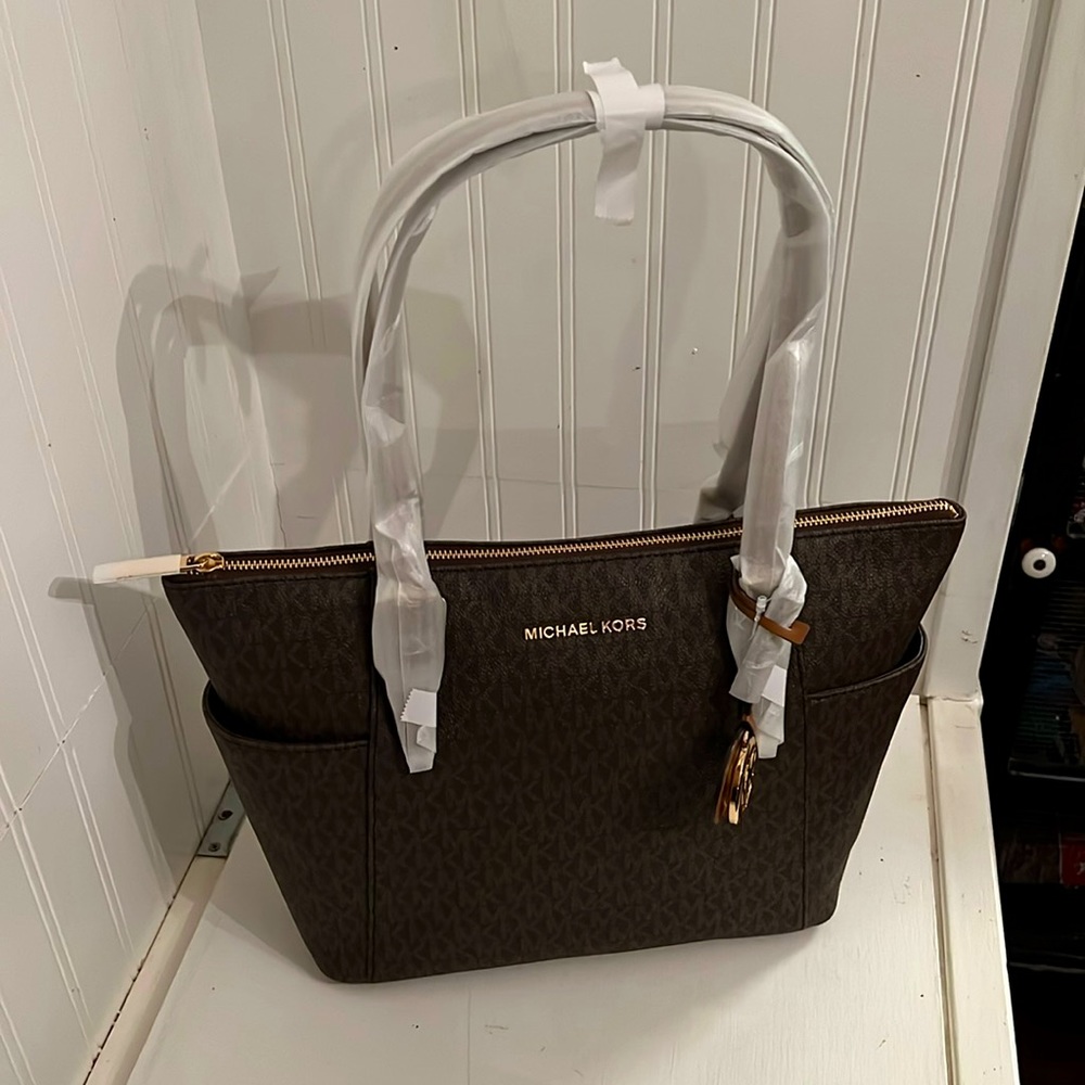 Michael Kors hand bag